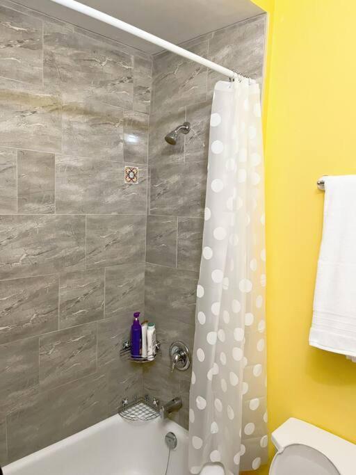 Cozy Suite Niagara Falls Exterior photo